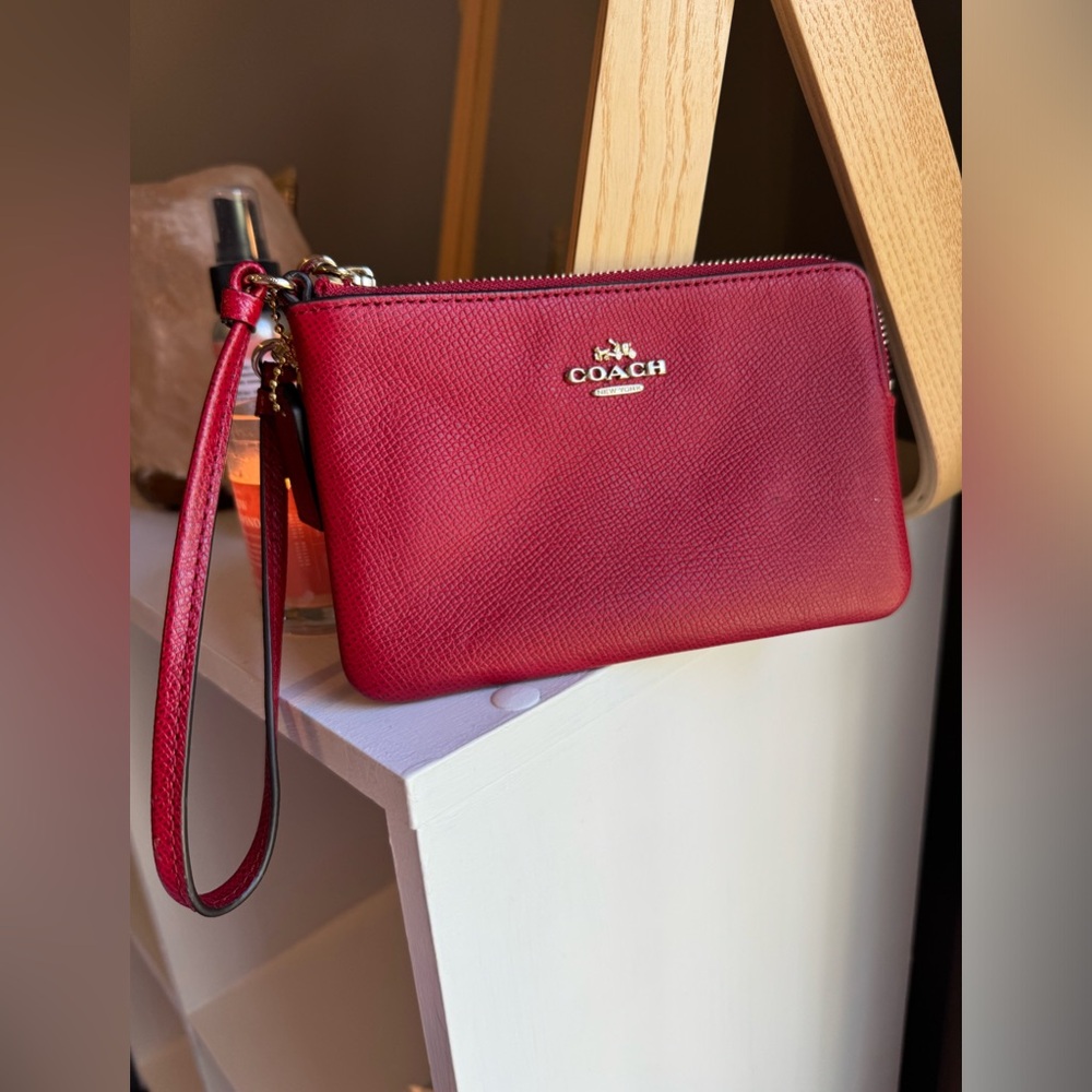 Coach clutch - never used